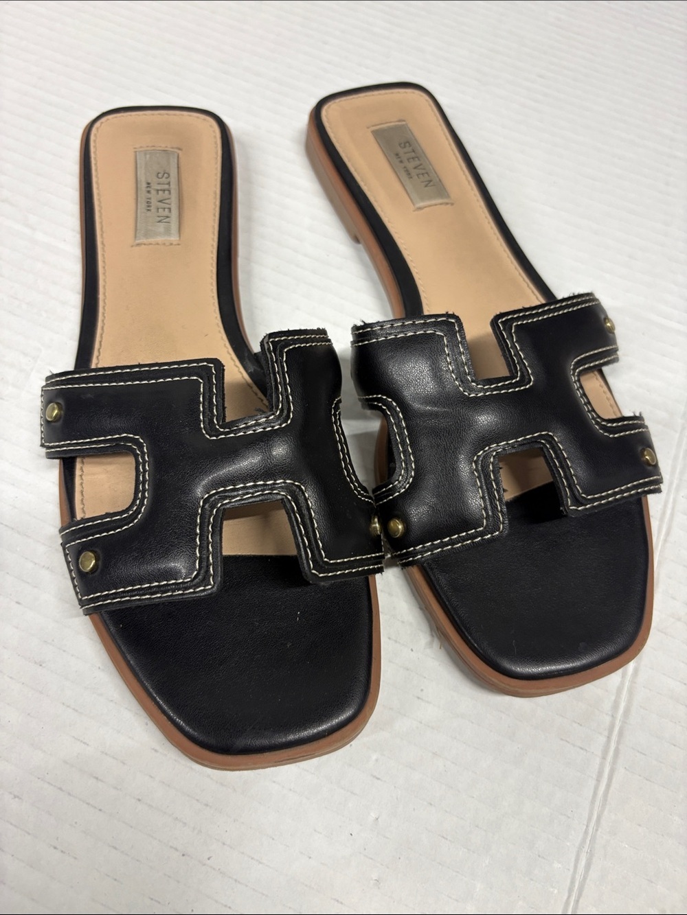 Steve Madden Harlien  Black sandals
